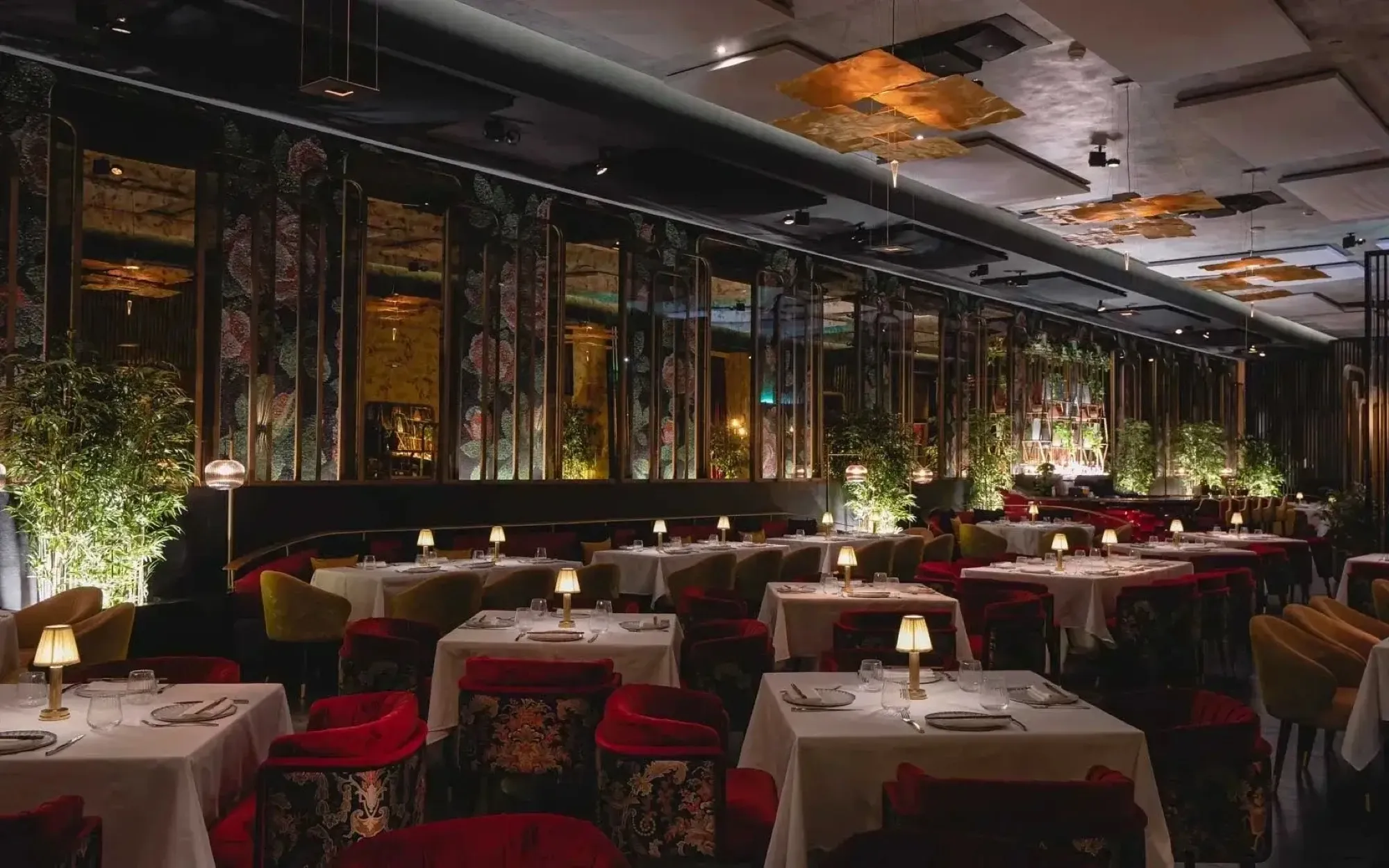 Toki's dining room under art deco ceilings